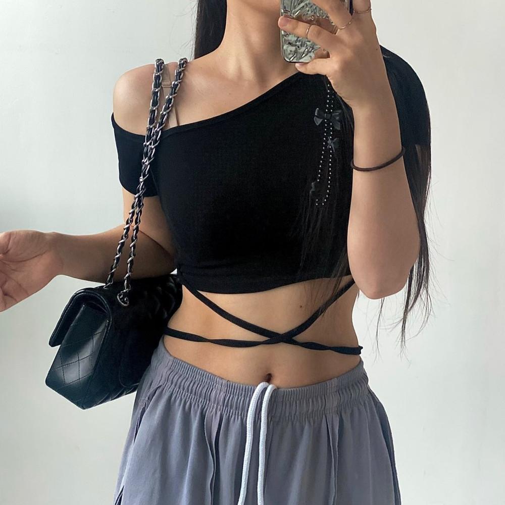 언발 매듭 오프숄더 레이어드 끈 크롭 밑단스트링 티 멜란지그레이 흰색 반팔 티셔츠