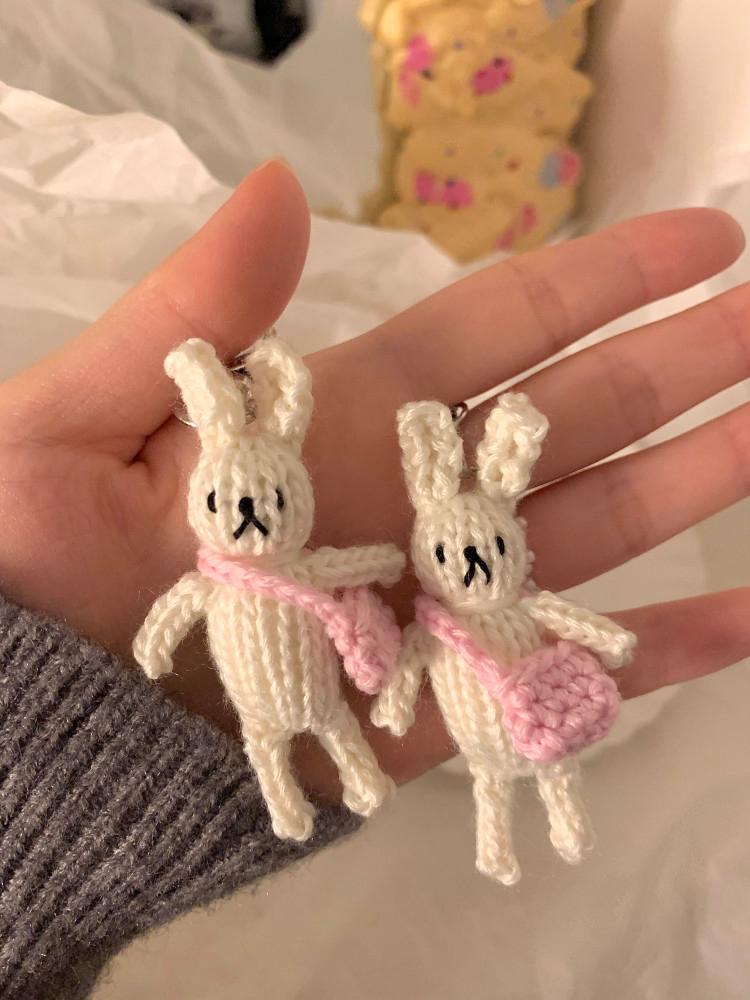 Cream bunny keyring(2 types)