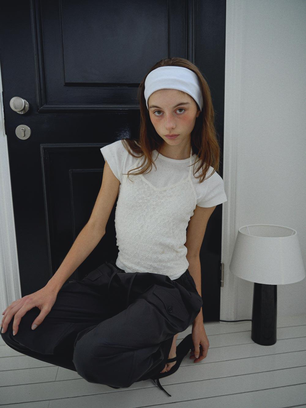 Lace halterneck ( Ivory )