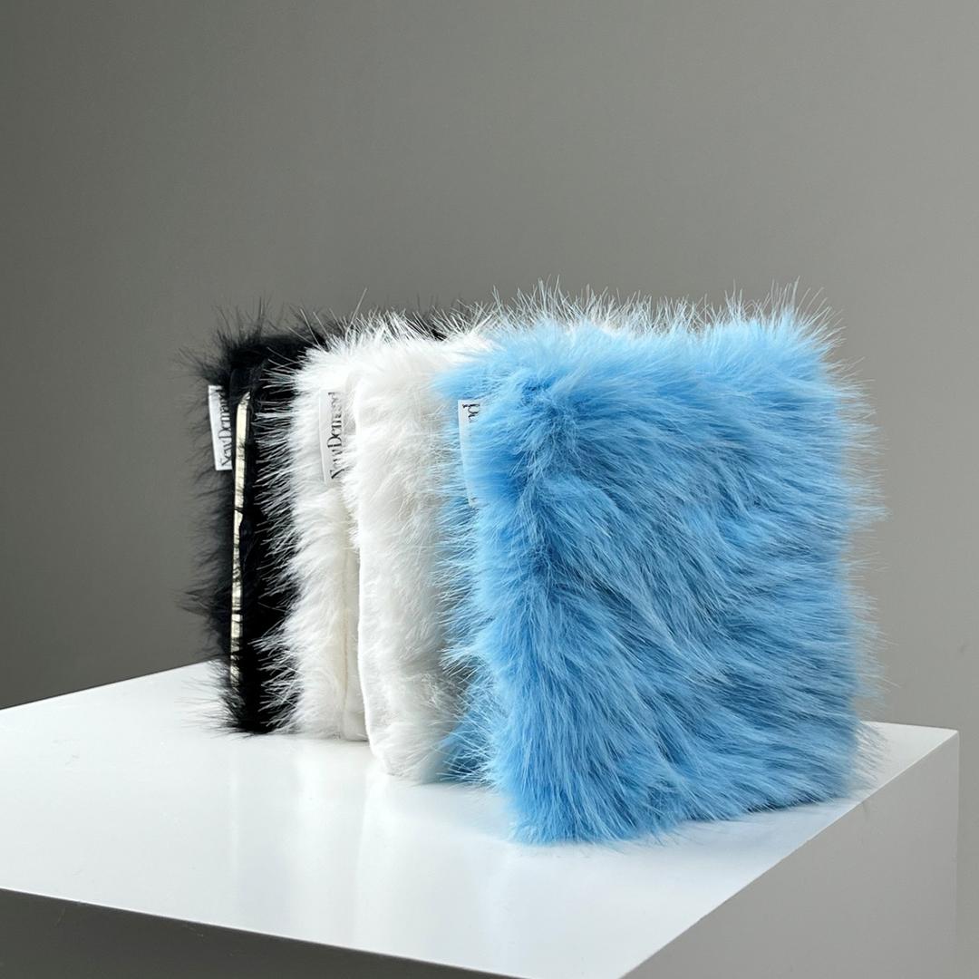 [New Demand] Pulpy book sleeve