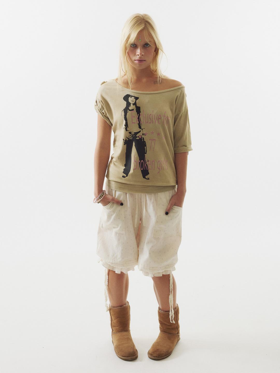 Broken Girls Roll Up Tee Dirty Sand