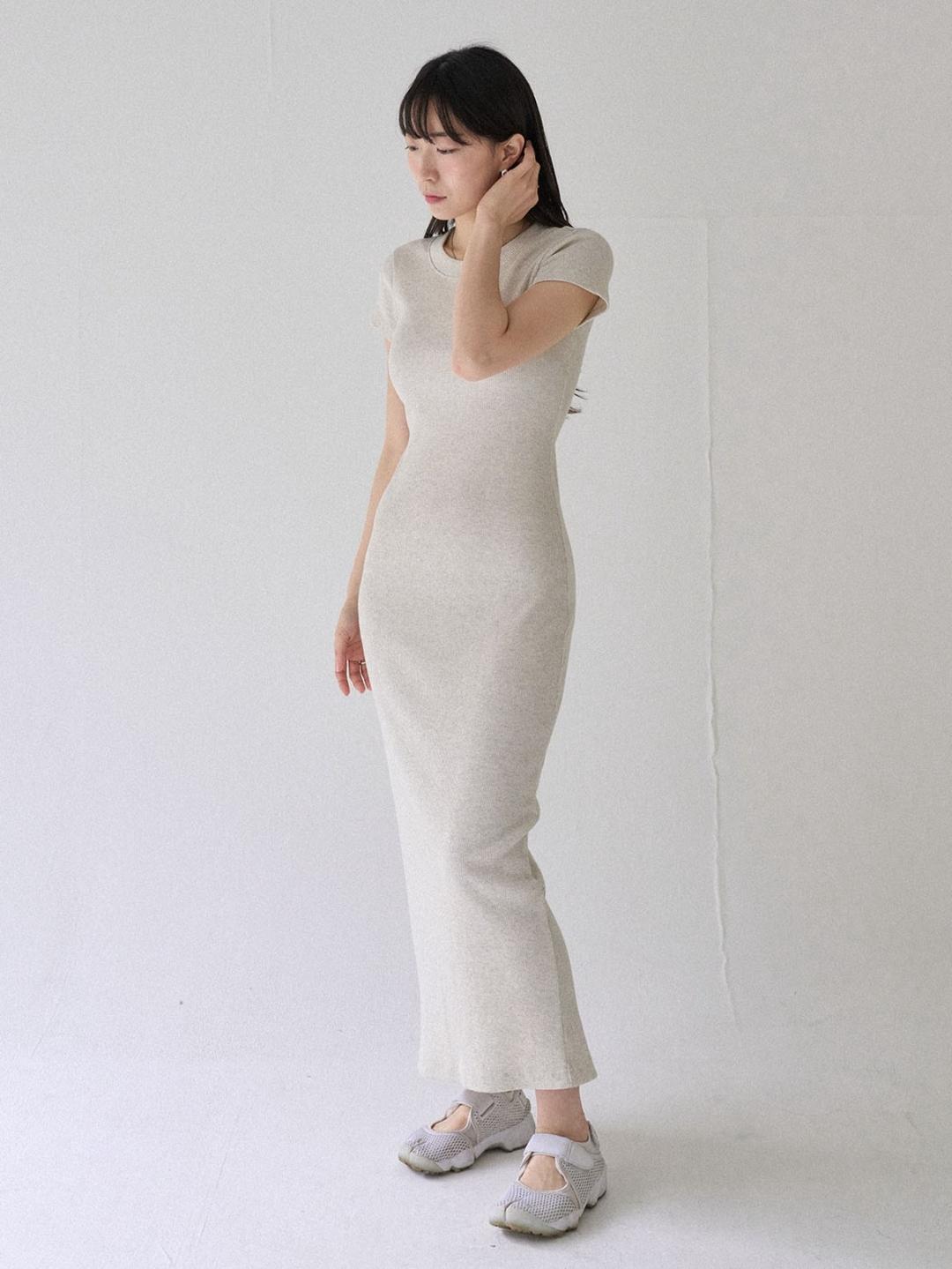 basic slim-fit dress ivory