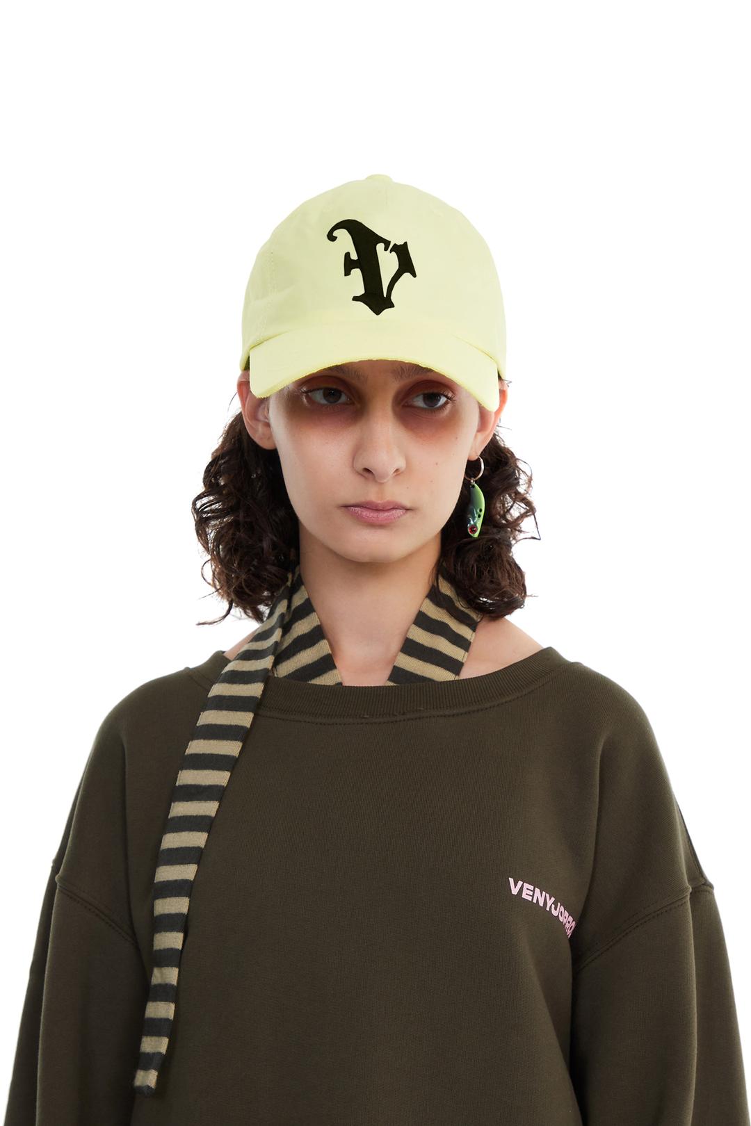 " V LOGO \" CAP (LEMON)