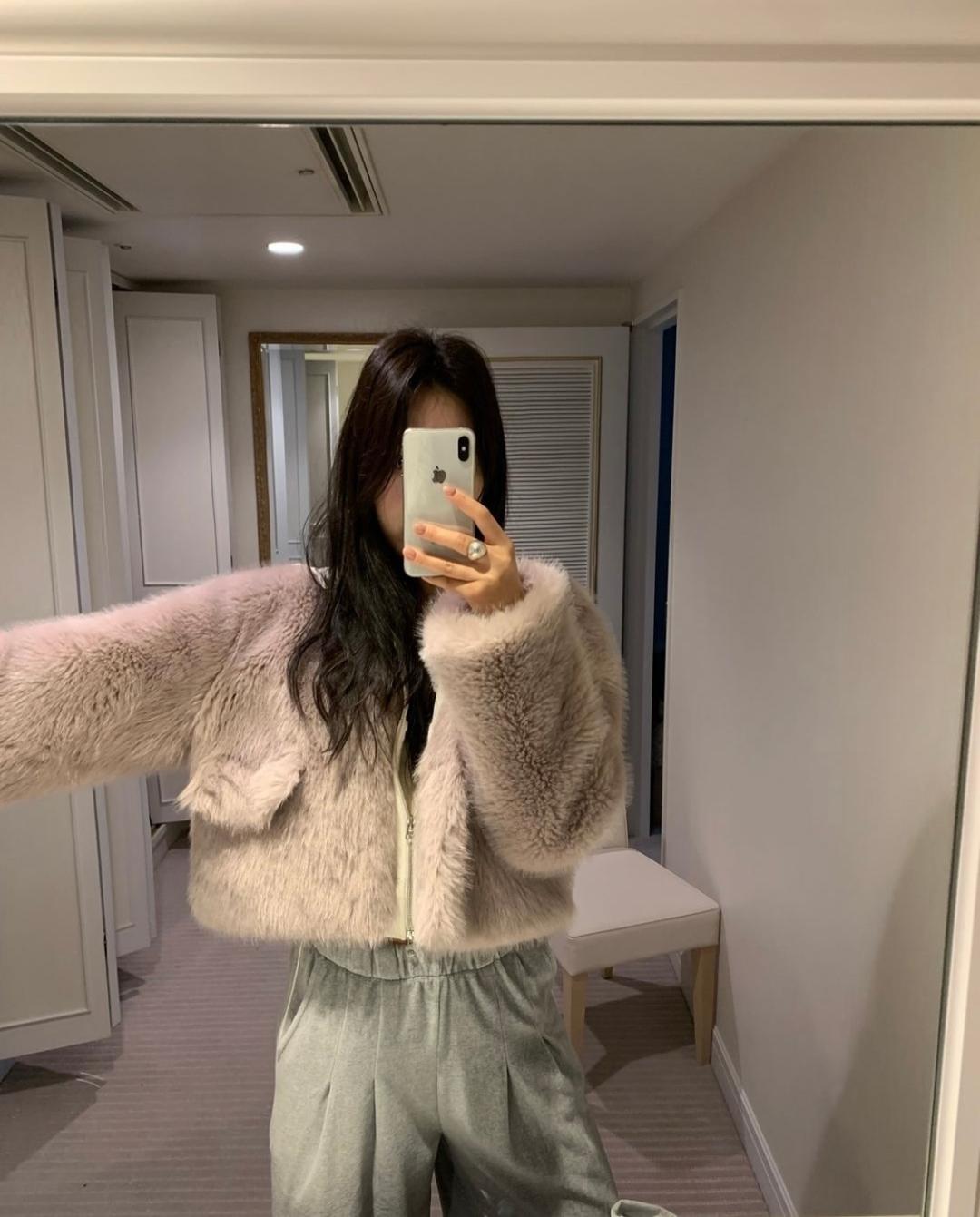 인오어아더 poster 포스터 시부야 퍼 겨울 크롭 포켓 노카라 루즈핏 여리핏 겨울 아우터 자켓