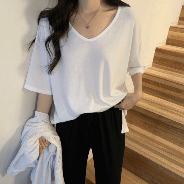 (찰랑소재) 레이어드 t - 루즈핏 박시 롱 U넥 트임 레이어드 반팔 티셔츠 2color