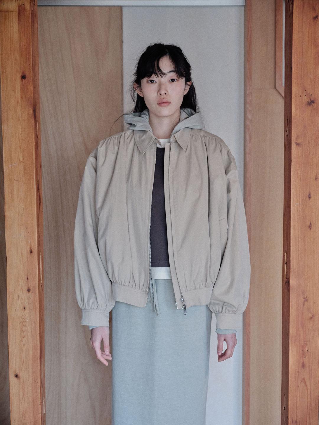 Shirring blouson (Beige)