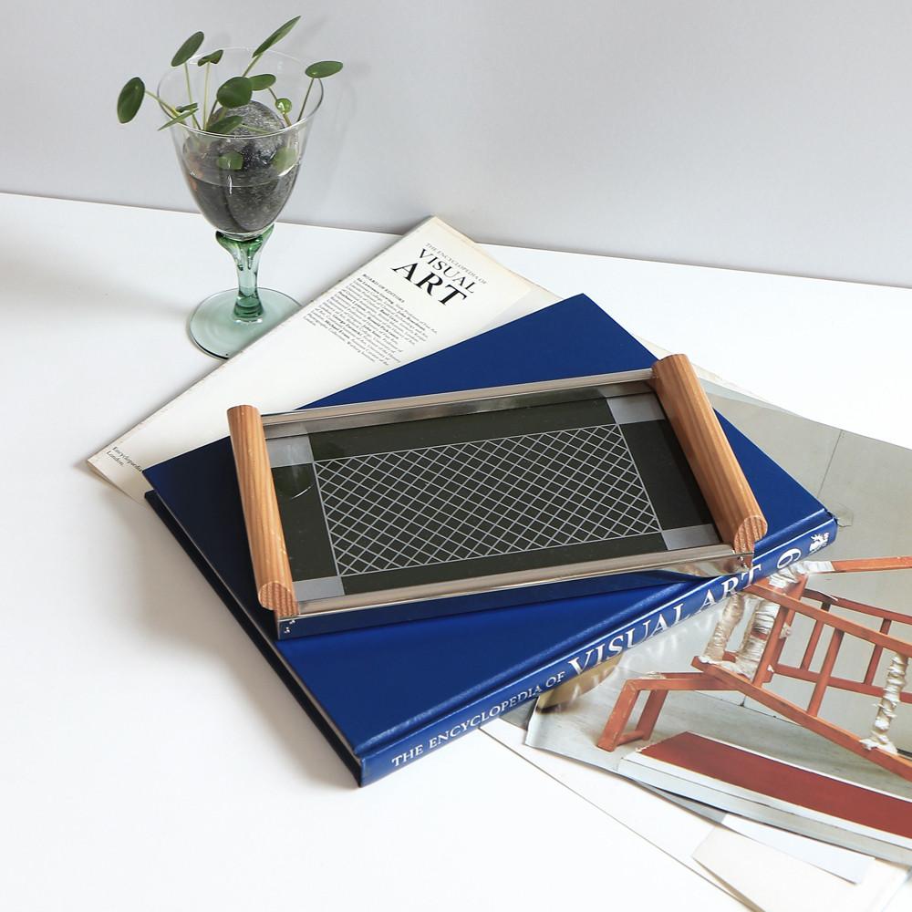 [중고] 1980s GDR black glass tray 독일빈티지 블랙 글라스 트레이