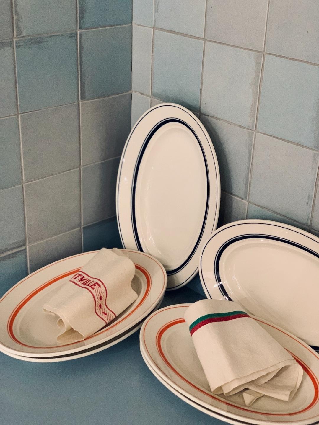 CRAYON OVAL PLATE (3COLORS)