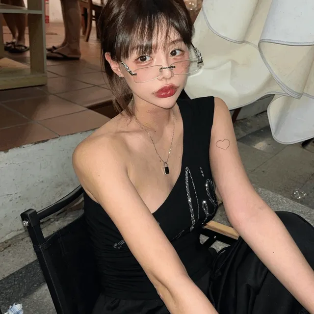 [당일] 비즈 슬림 원숄더 나시
