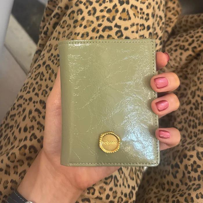 투아모 Bella Frame Wallet 벨라 프레임 반지갑 / OLIVE올리브 [소가죽]
