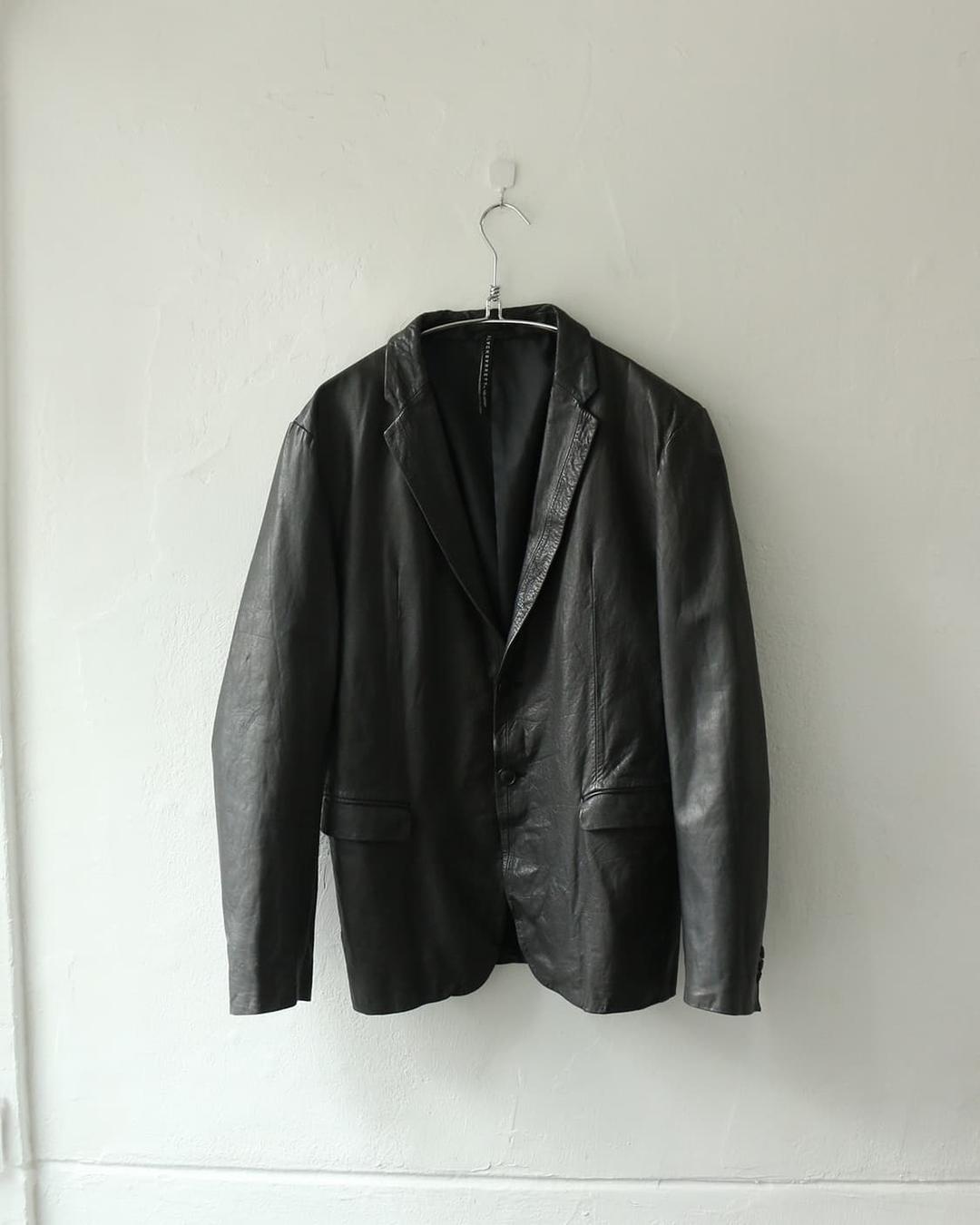 블랙바렛 레더 블레이저  | 후루츠패밀리