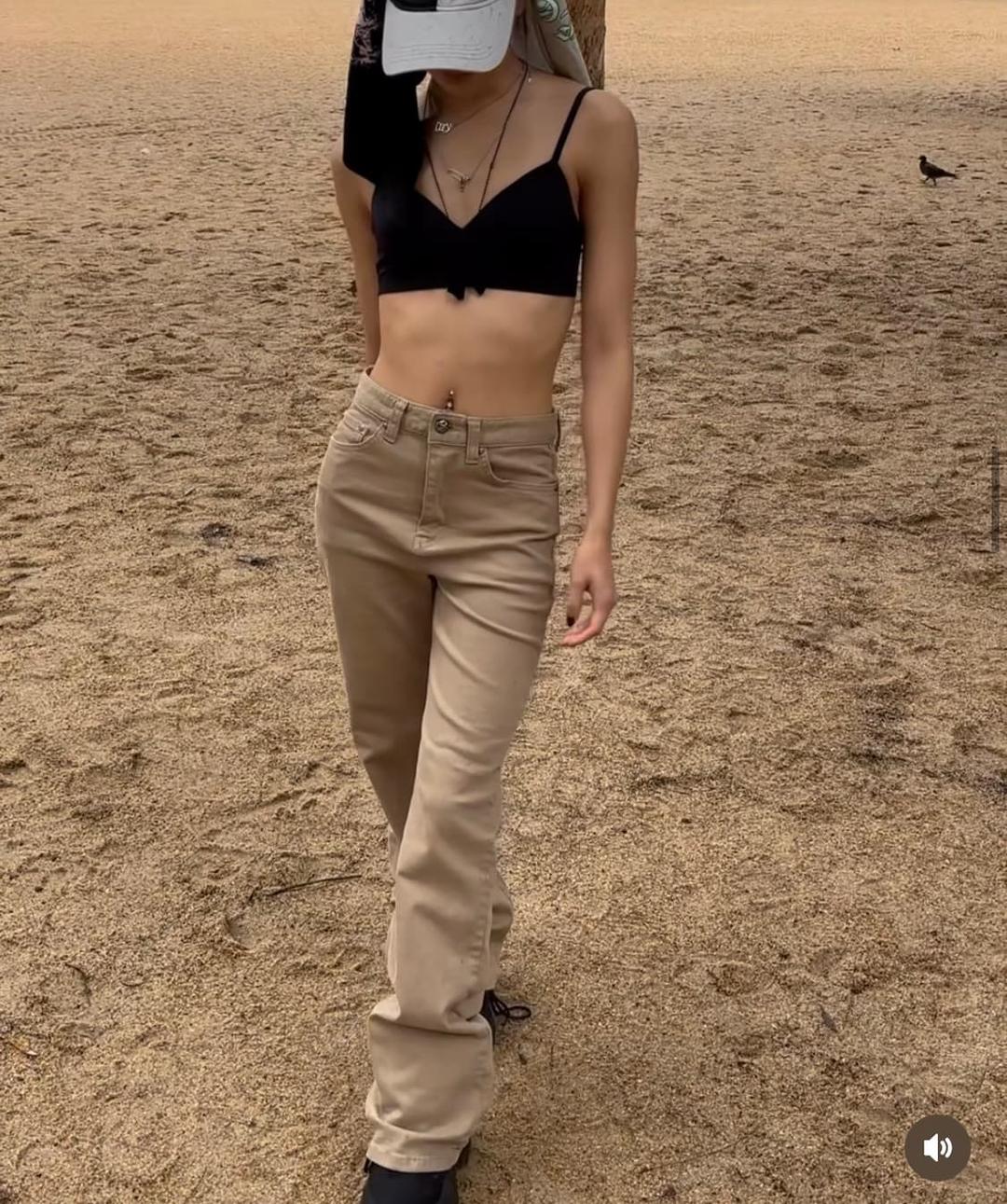 24s/s Leey BASIC BOOTS CUT PANTS BEIGE | 후루츠패밀리