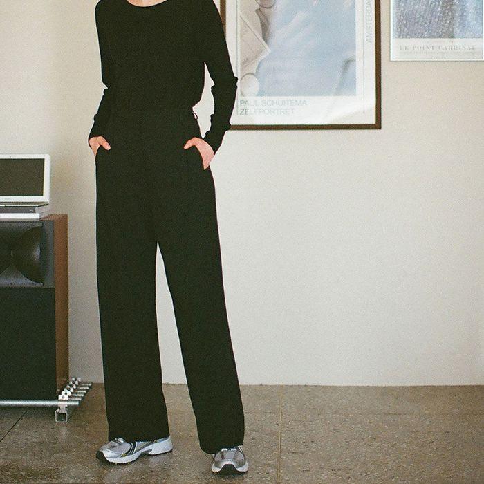 SIPT7022 One Tuck Side Banding Slacks_Black