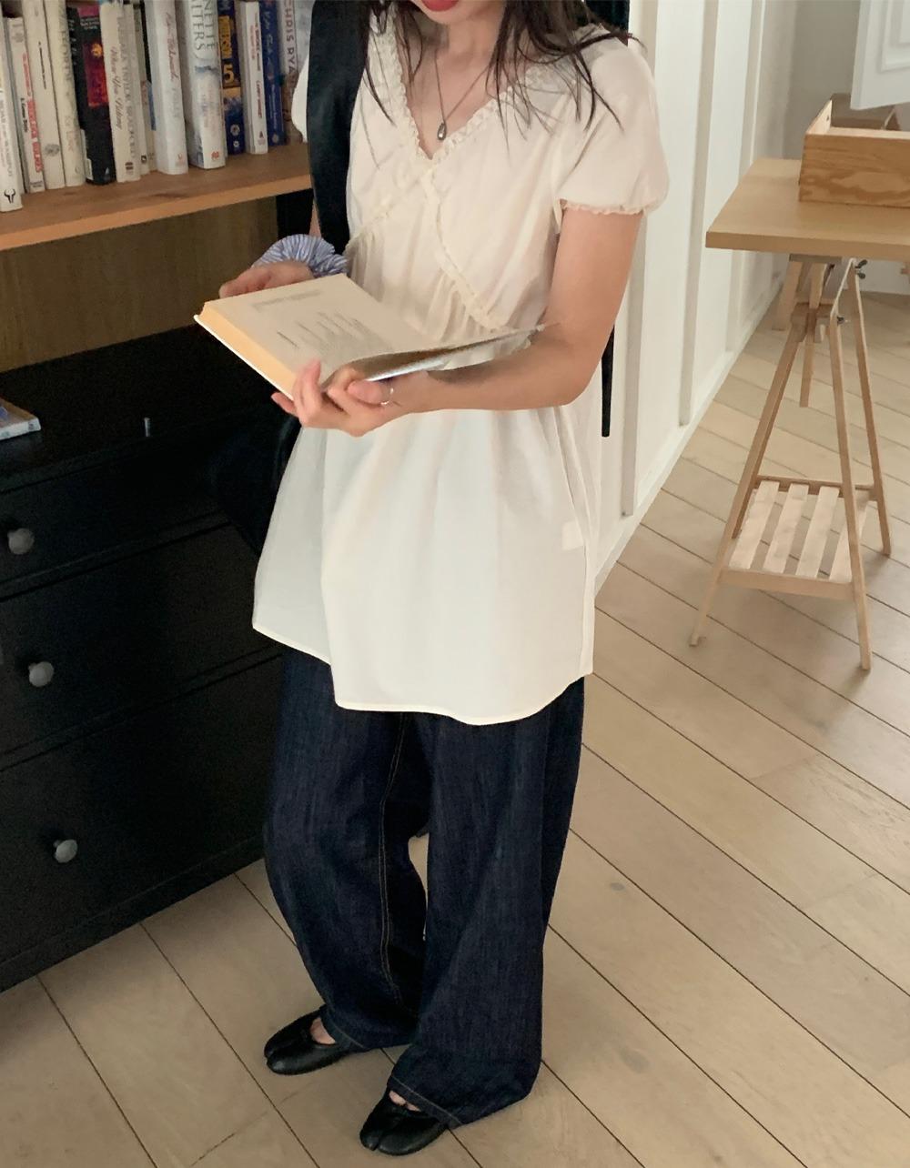 페릴 레이스 미들 blouse