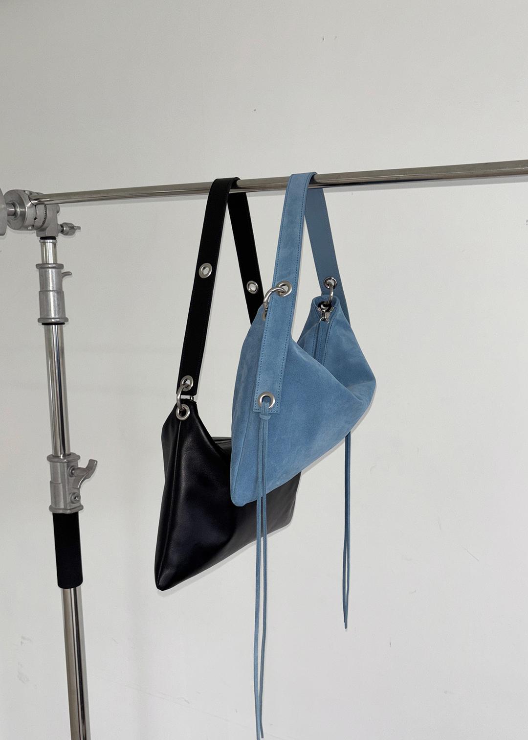 [ 9월 둘째주 순차출고 ] BABY MUTA BAG DUSTY BLUE SUEDE