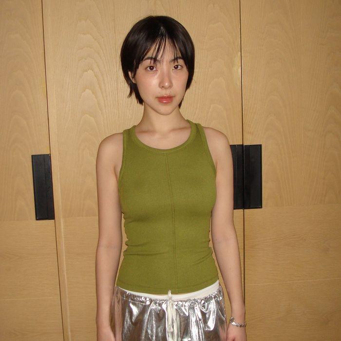 BASIC SLEEVELESS TOP_OLIVE