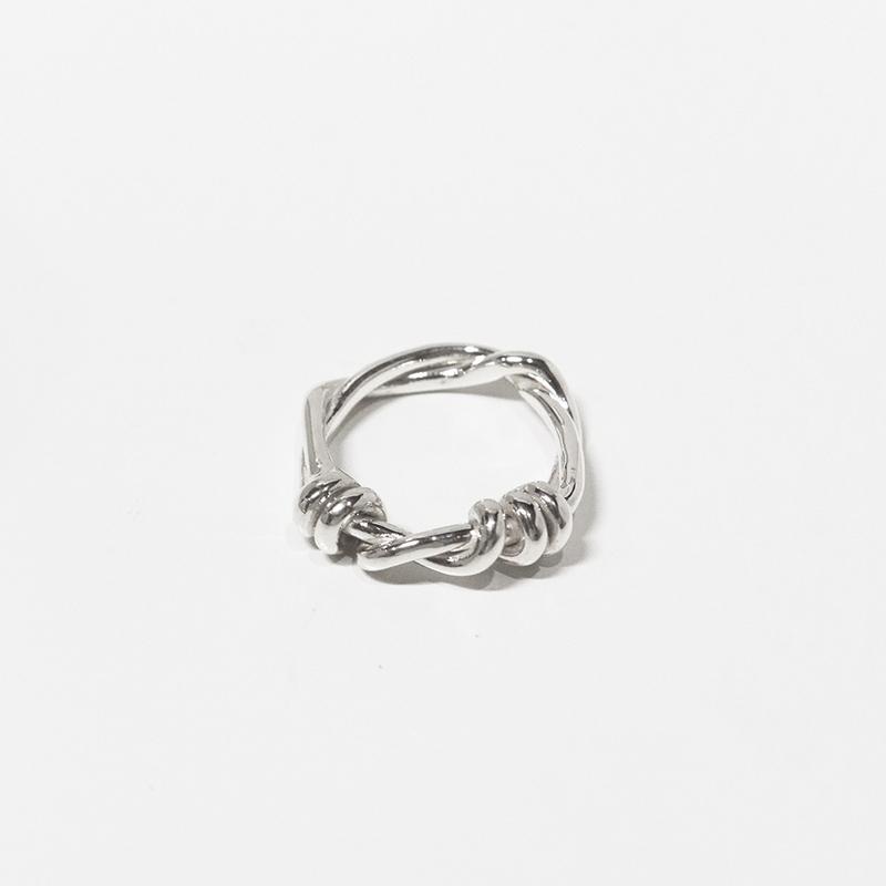 tangle ring