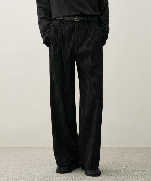 투 턱 와이드 핀 스트라이프 슬랙스 [BLACK]