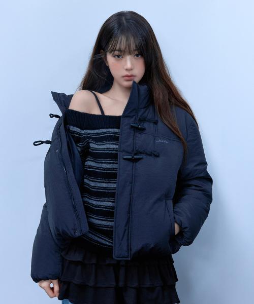 UNBALANCED OFF SHOULDER STRIPE KNIT GY+BK