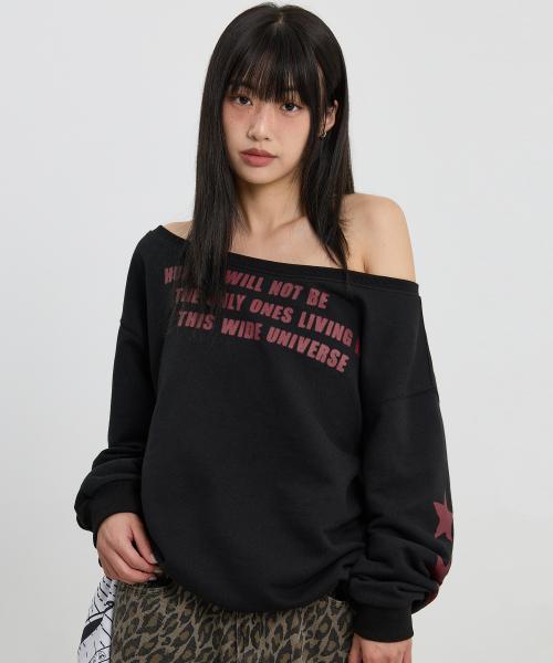 Three Star 레터링 오프숄더 맨투맨 블랙