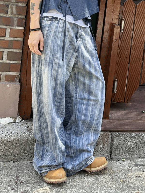 Stripe summer wide denim pants / 스트라이프 썸머 와이드 데님 팬츠 유니크