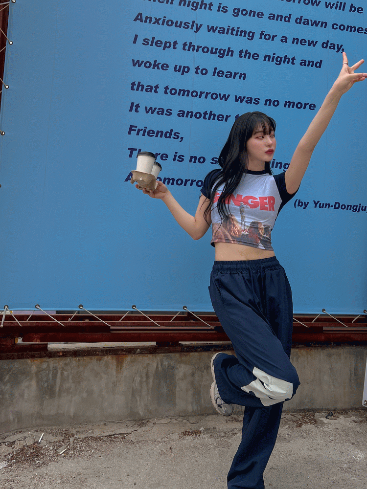 피플 크롭 티셔츠