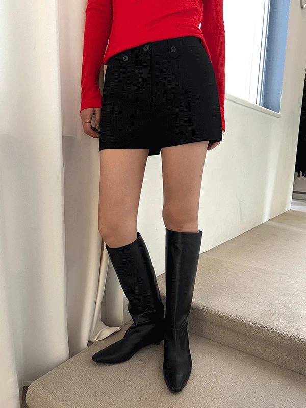 Button tap cotton shorts
