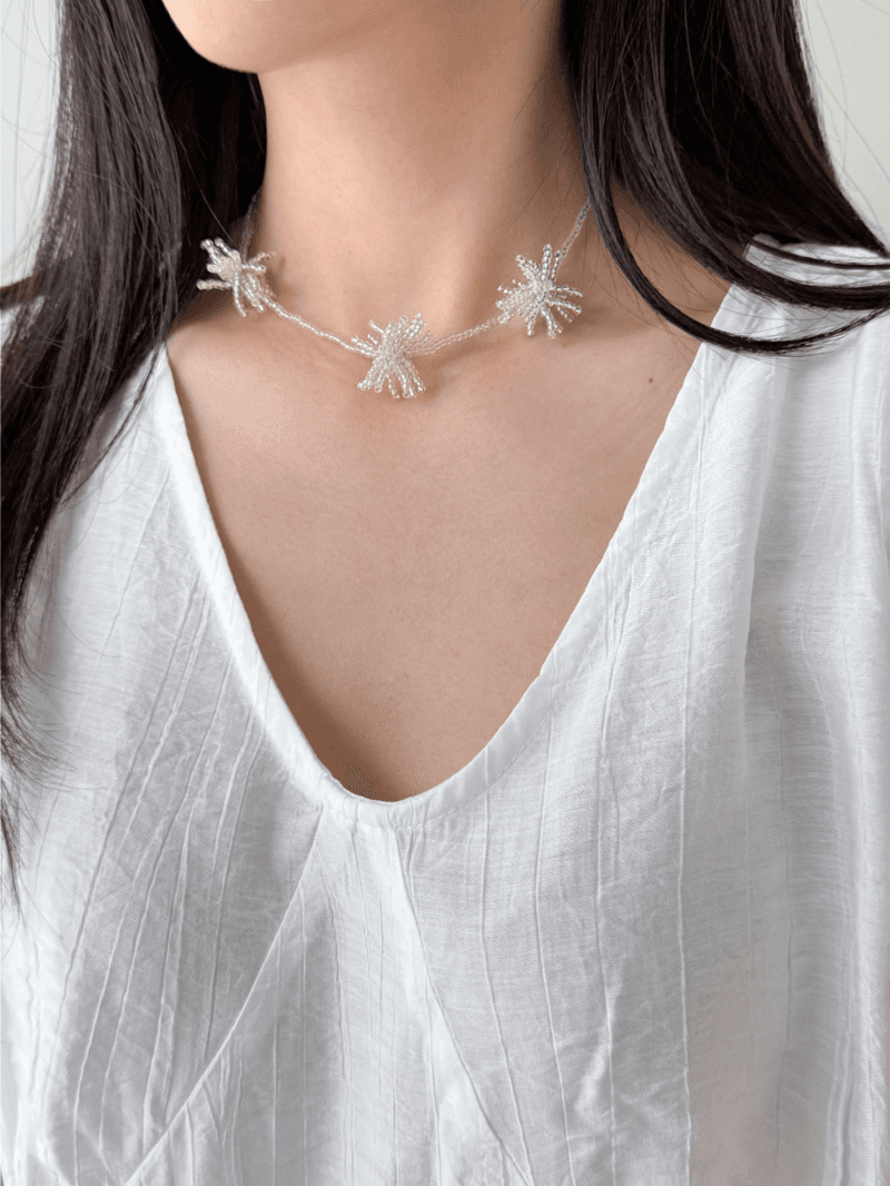 beads flower necklace (2color)