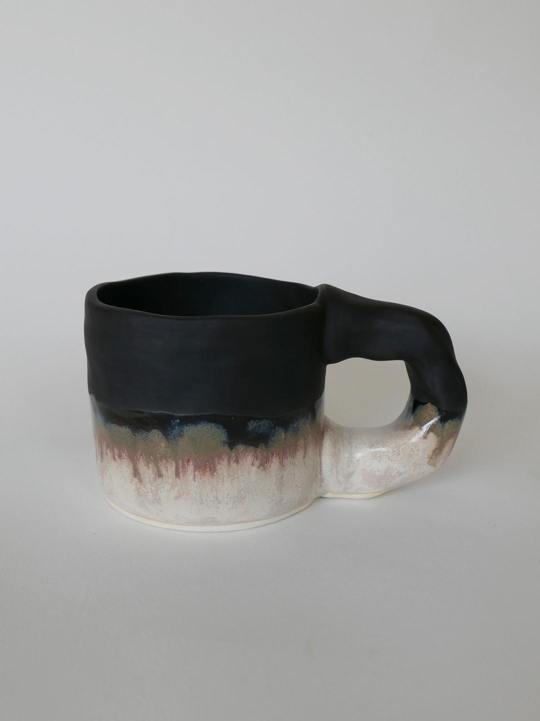 witty mugcup - black