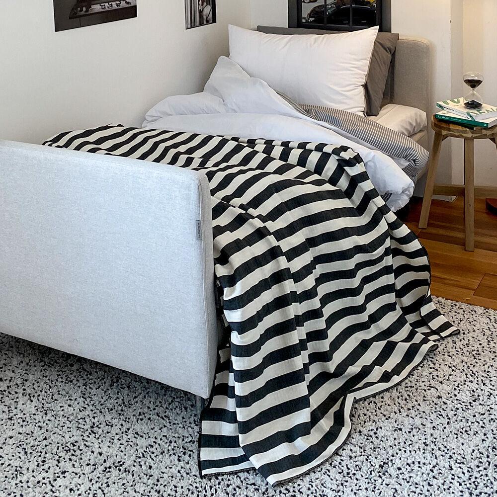 와이드 스트라이프 블랭킷 - 블랙