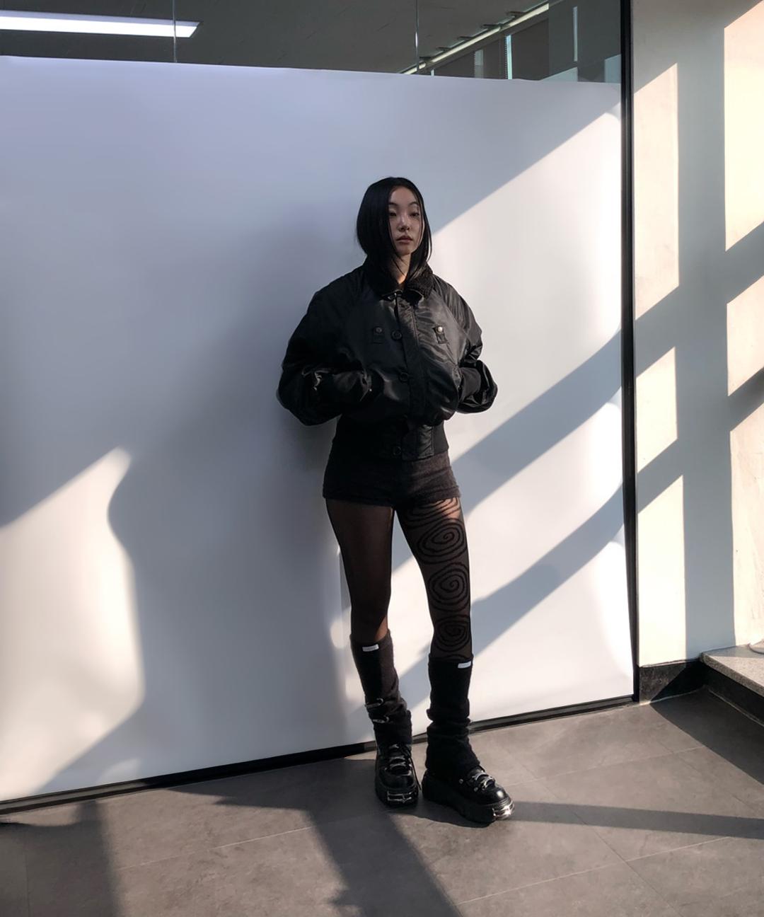 [12/22 예약 배송] FUR SHORTS & LEG WARMER [BLACK]