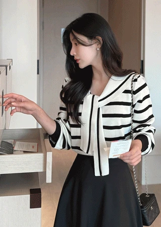 [출근룩/데일리] 세라 숄 스트라이프 니트