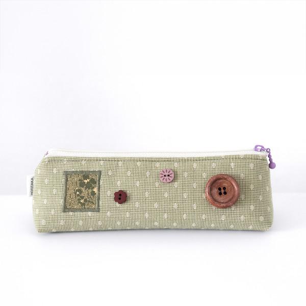 창문과 문고리가 달린 연필집(88)