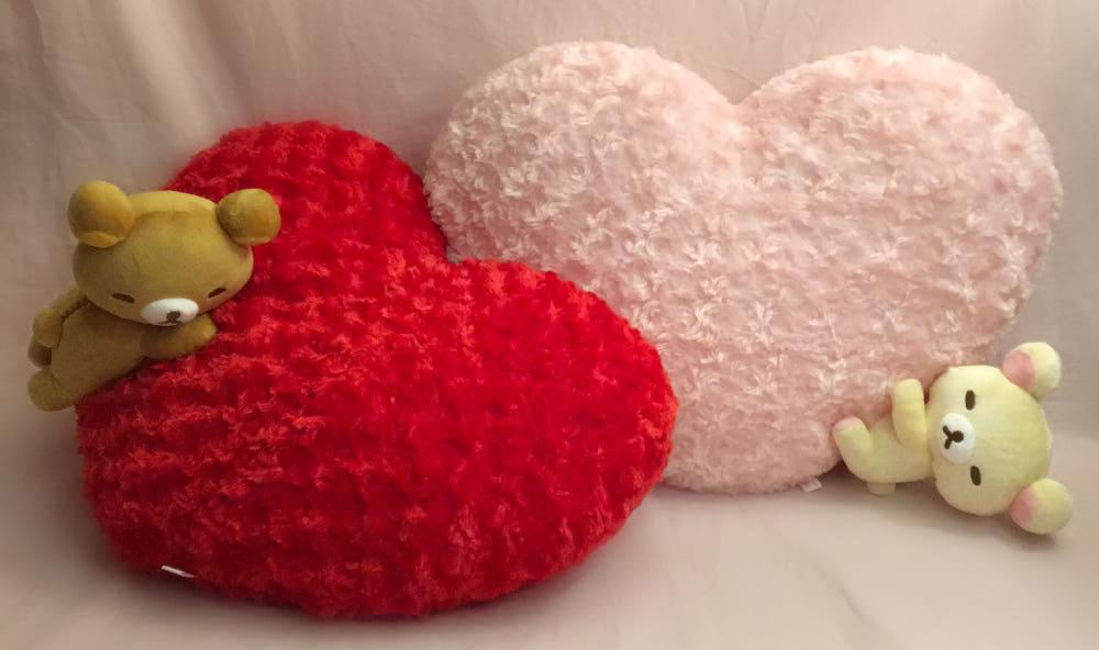 리락쿠마 로즈보아 하트 쿠션