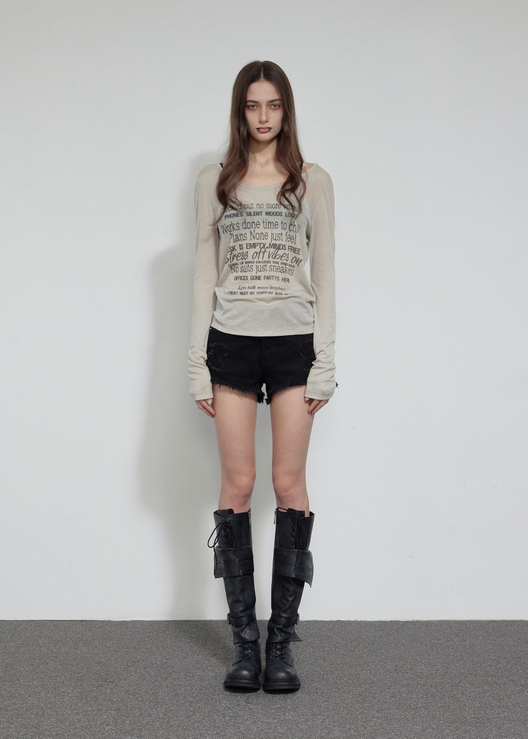 SMUDGED LETTERING T, BEIGE