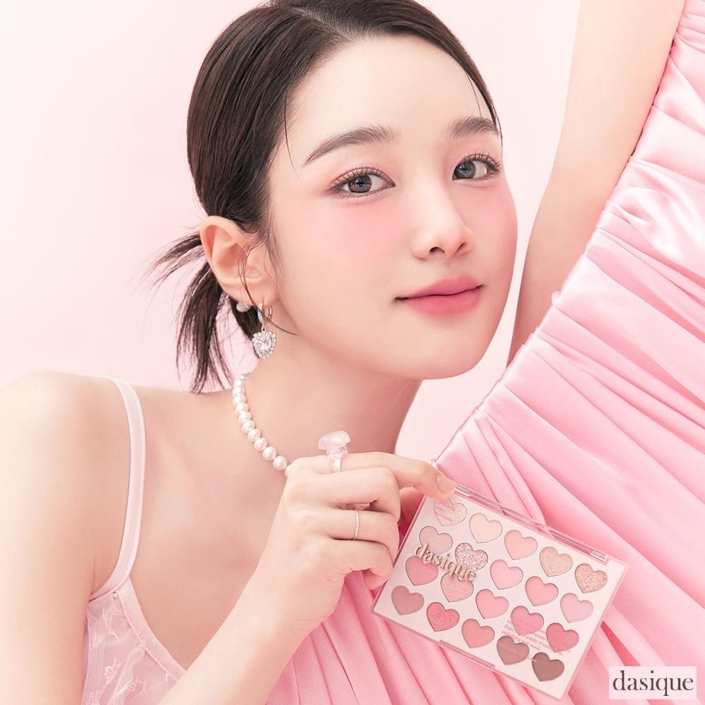 데이지크 무드 섀도우 팔레트 20구 7 colors  | 올리브영 (03스프링코랄)