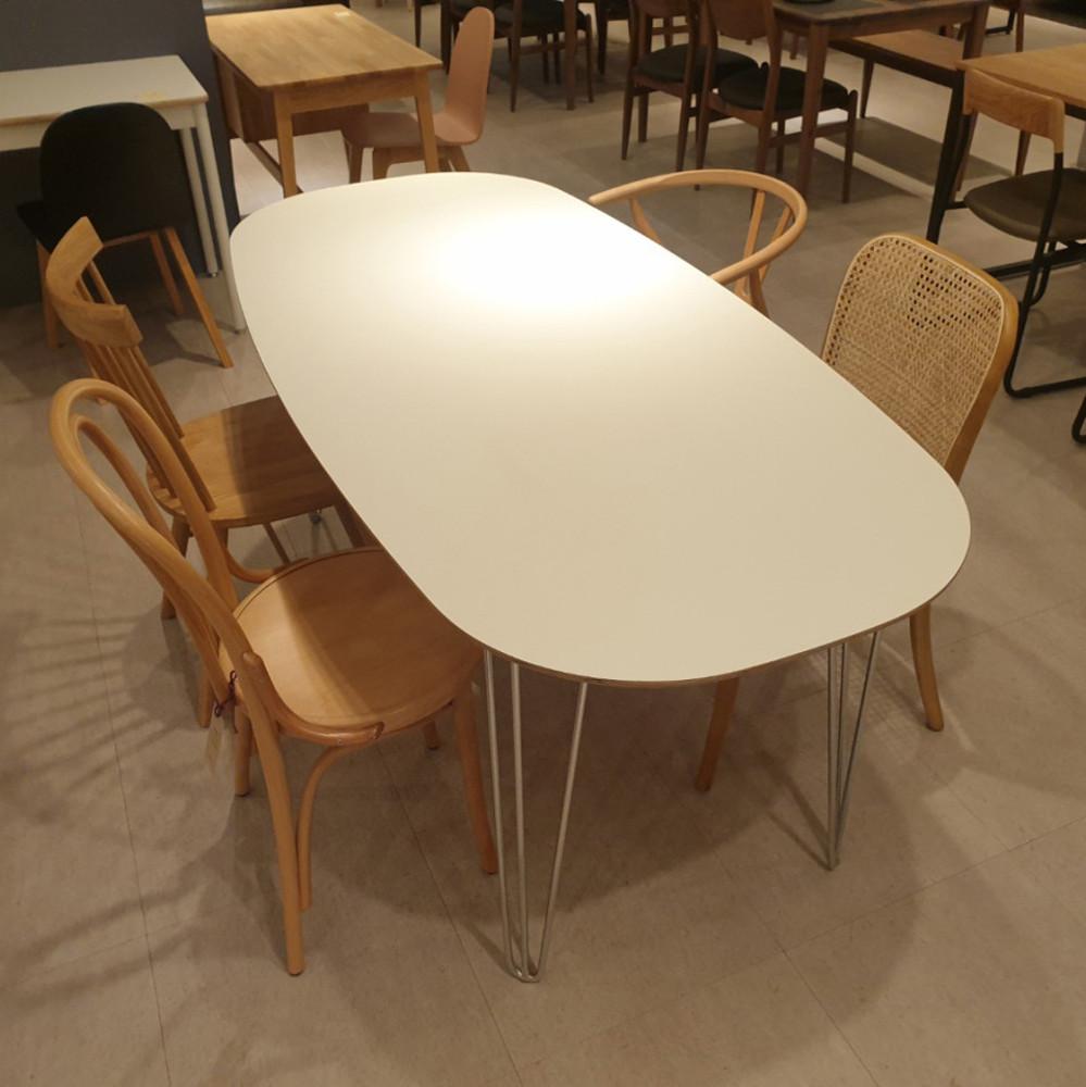 오노홈 한스6인 타원형 식탁 카페 테이블 라운드 크롬 라미네이트  화이트 HPL