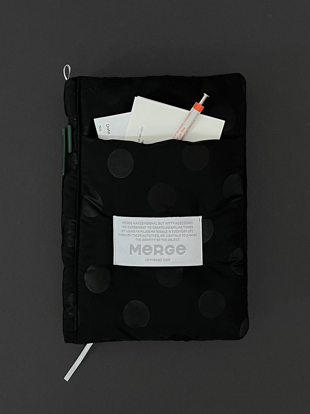 Snug Book Cover - Silent Dot
