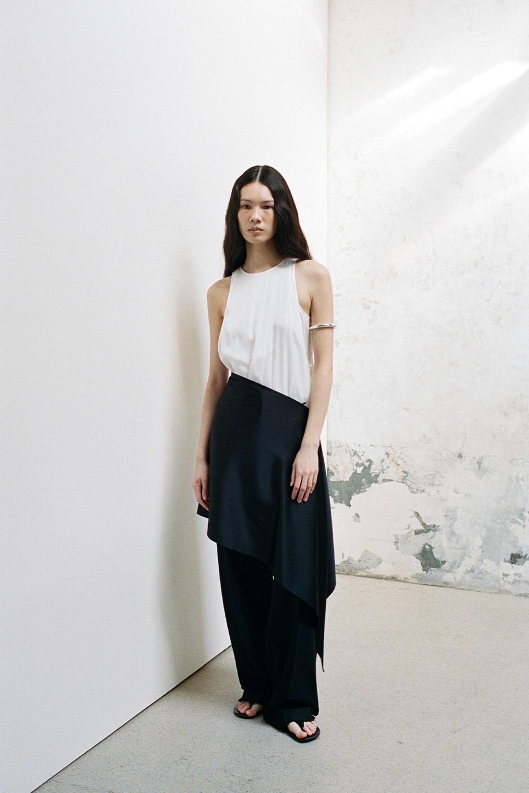 DAREL SCARF SKIRT (BLACK)