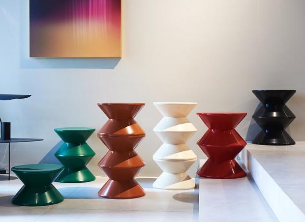 모래시계 오브제 사이드 테이블 겸용 스툴