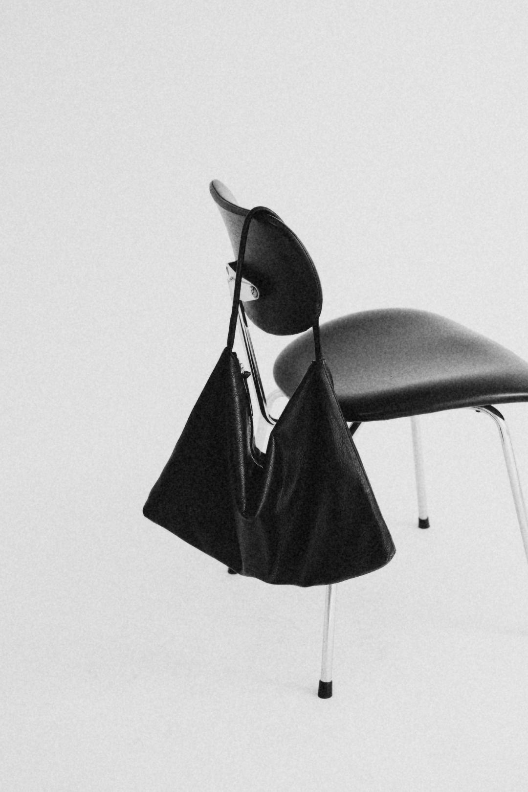 29663_Shrunken large handle bag