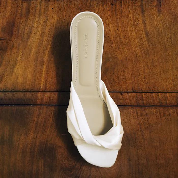 Luva Satin Sandal Crema