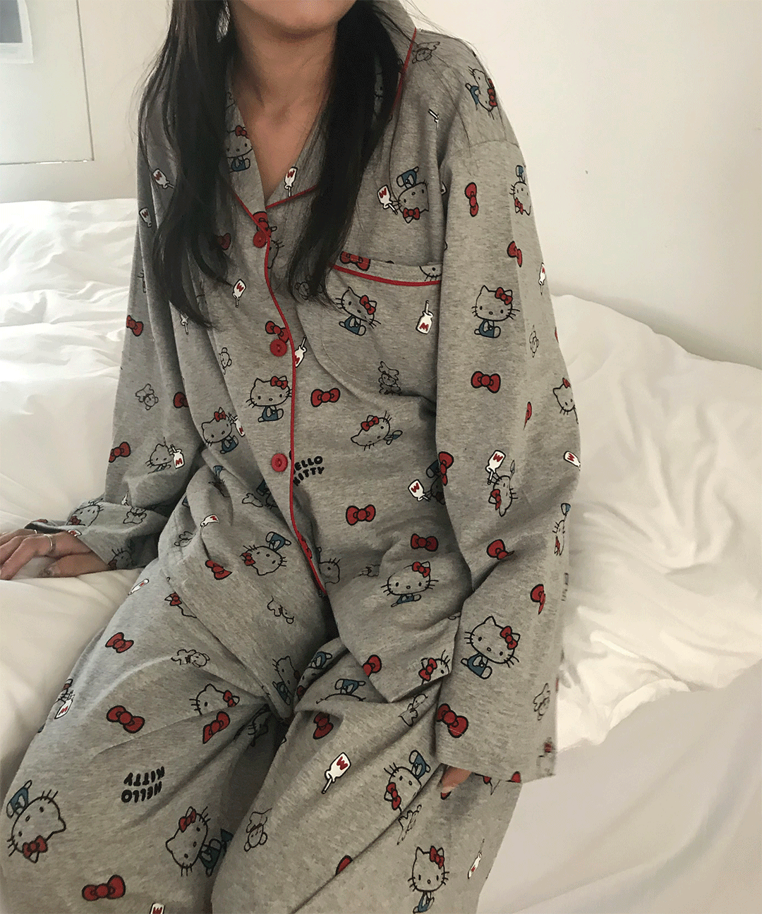 산리오정품 버튼 헬로키티 잠옷