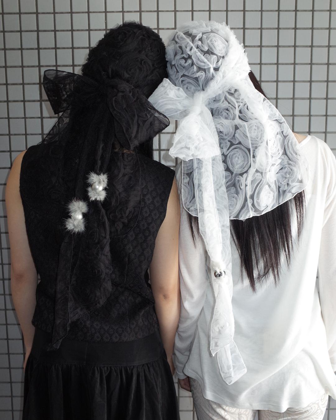 VEIL DUREK _ WHITE / BLACK