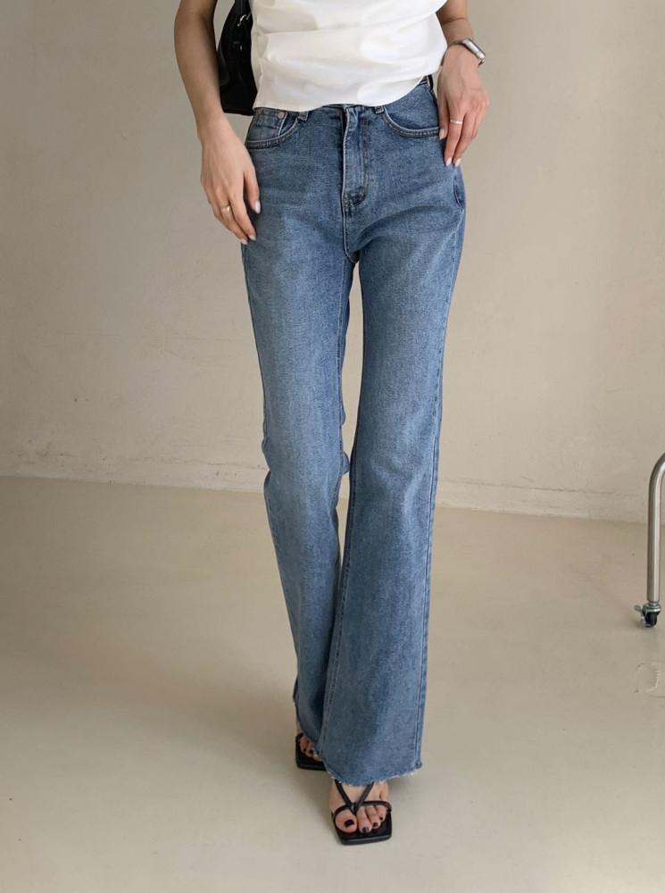 맥시 슬림 스판부츠컷 데님팬츠