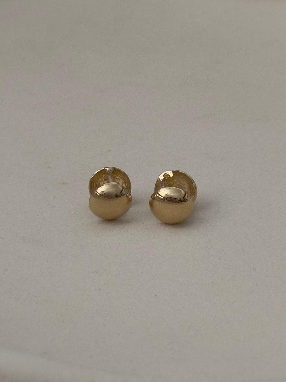14k Simple ball earrings