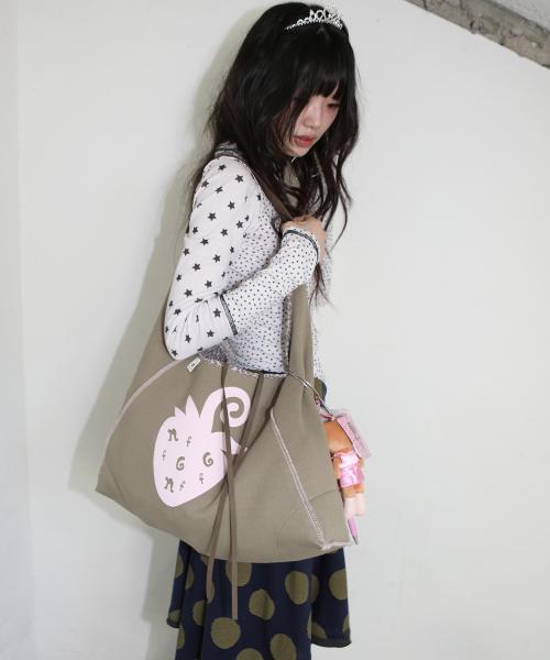 리버시블 베리 레오파드 숄더 백 카키