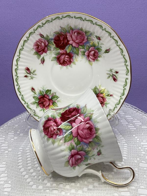 퀸즈 "June Rose\" 컵 & 소서 Queens \"June Rose\" Cup & Saucer