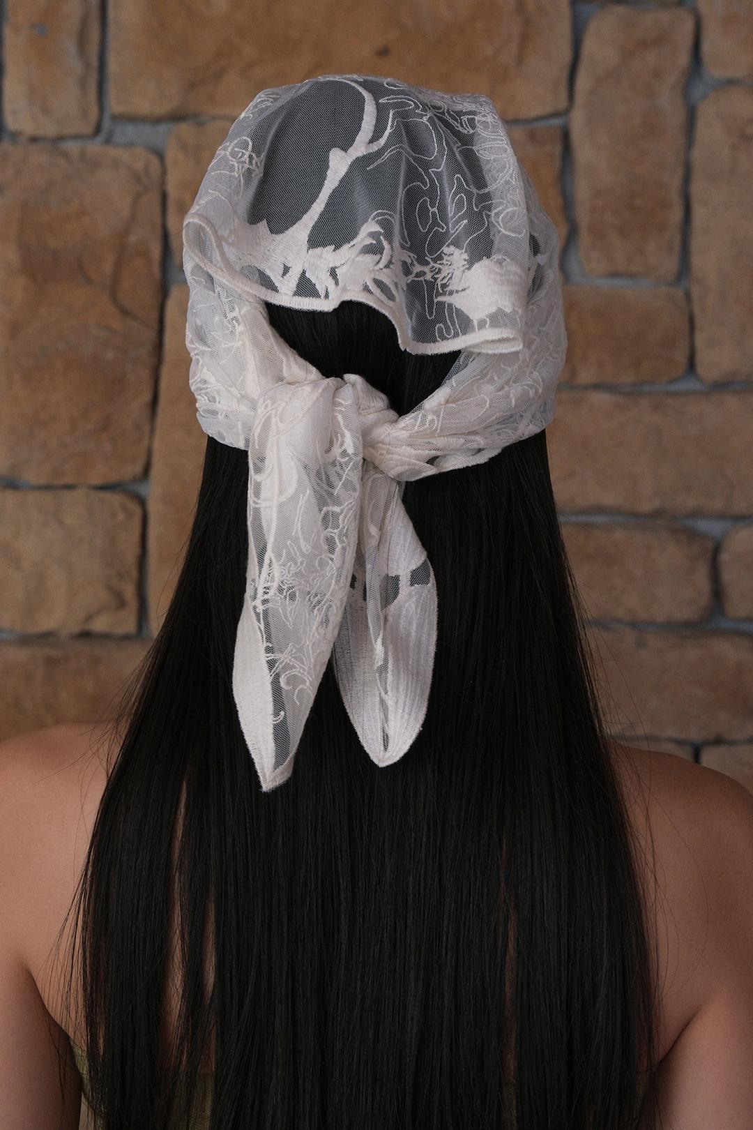 Flow Line Rhombus Scarf
