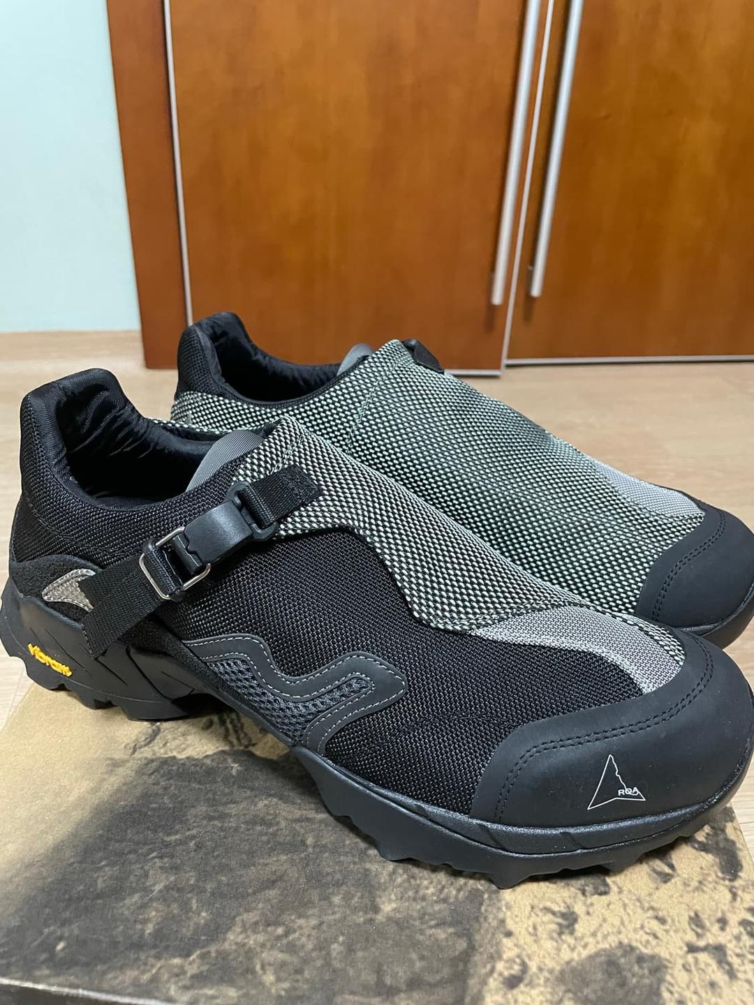 ROA MINAAR BLACK 로아 미나르 블랙 43